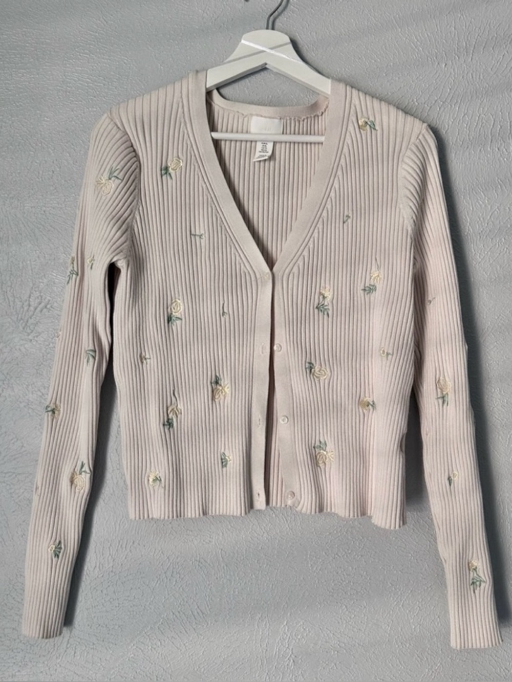 Embroidered Floral Cardigan Sweater - Picture 6 of 8